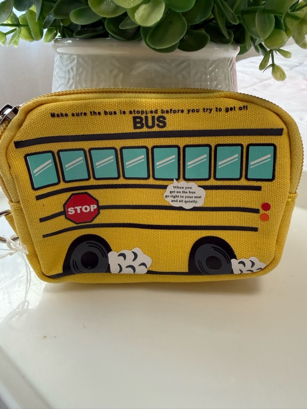 NWT- Yellow School Bus Kids Coin  zip Pouch . Novelty pouch. - Picture 5 of 8